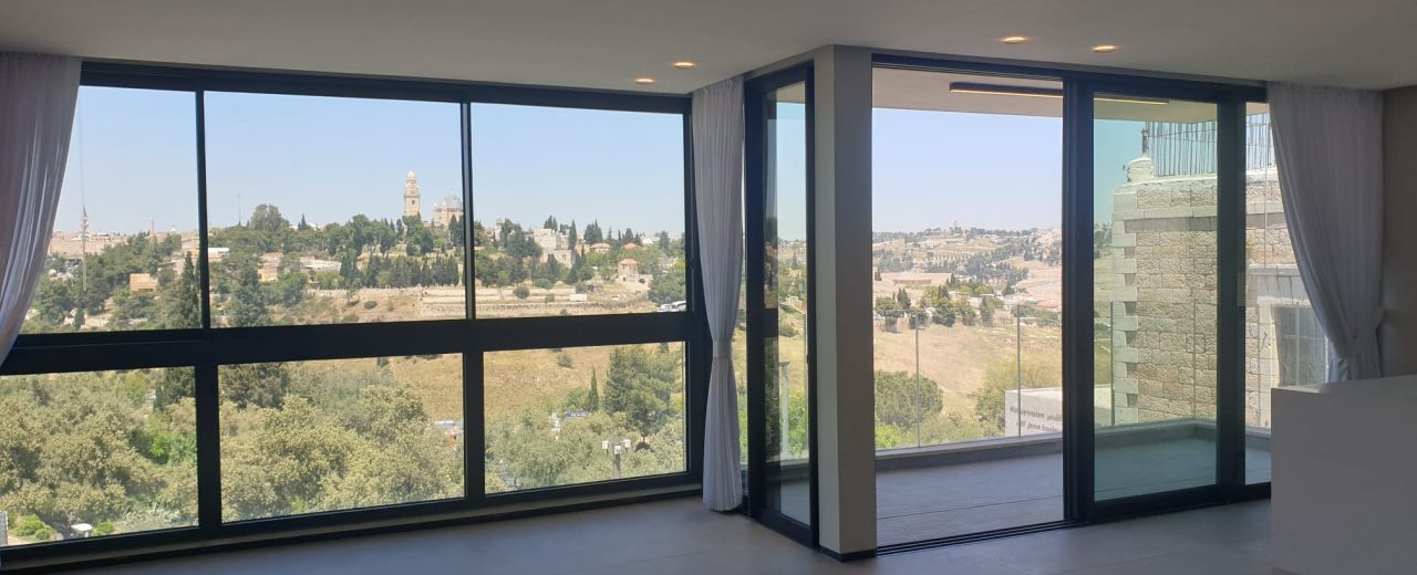 Four Room Apartment for Rent in a Luxury Project in Abu Tor in Jerusalem 1